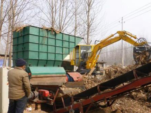 樹根破碎機現(xiàn)場